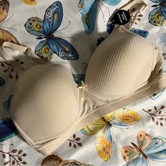 Woman’s bra - Picture 1 of 3